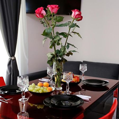 Deluxe 2 Studios City Center Burgasz Kültér fotó