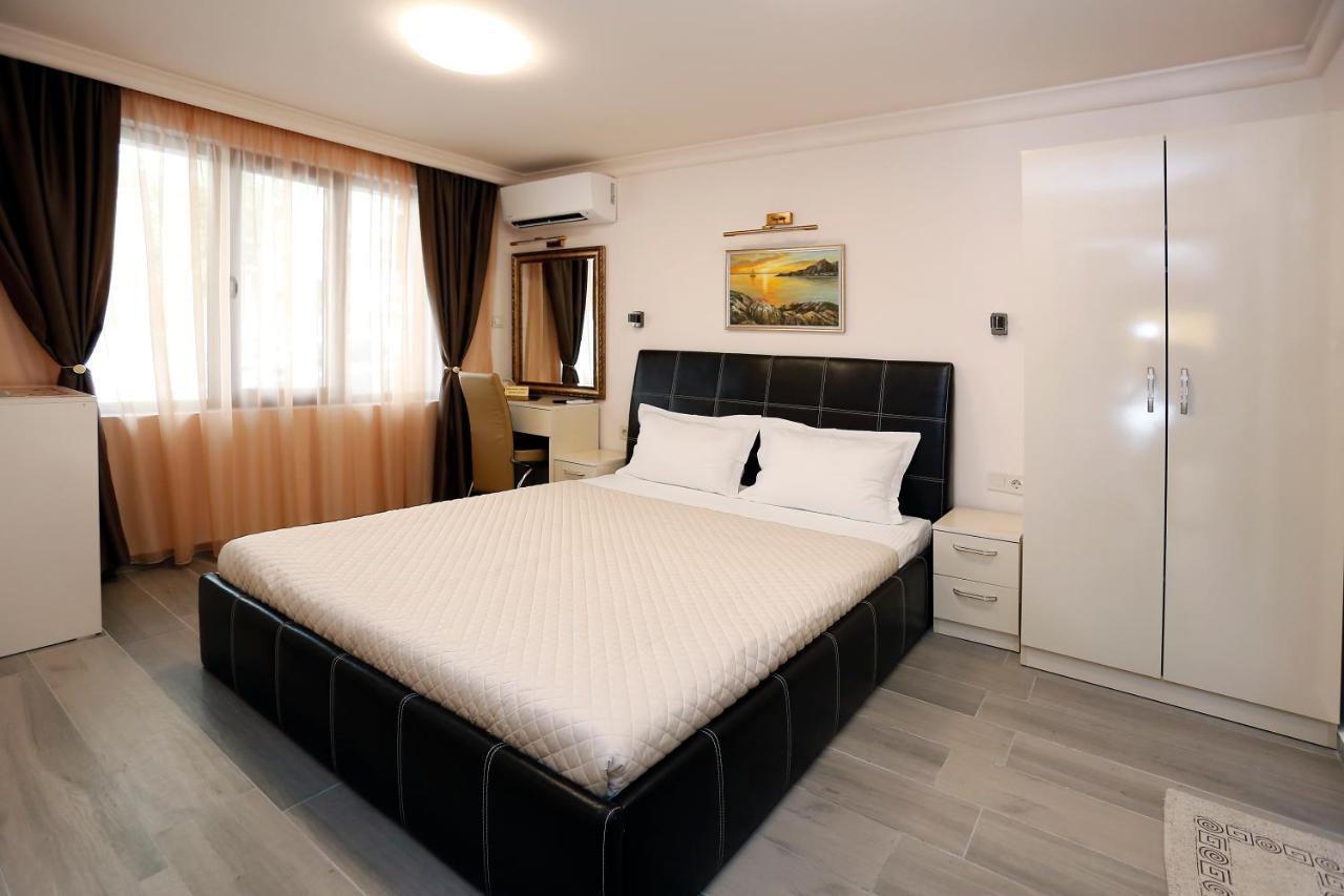 Deluxe 2 Studios City Center Burgasz Kültér fotó