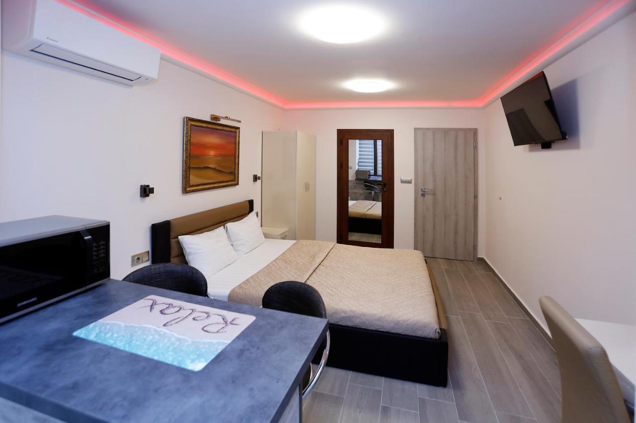 Deluxe 2 Studios City Center Burgasz Kültér fotó